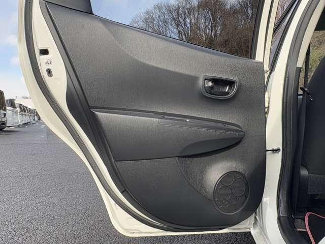 ヴィッツ Ｆ　シエル　１オーナー車！オートライト！純正ナビ！ワンセグＴＶ！ＥＴＣ！スマートキー！ウィンカーミラー！（34枚目）