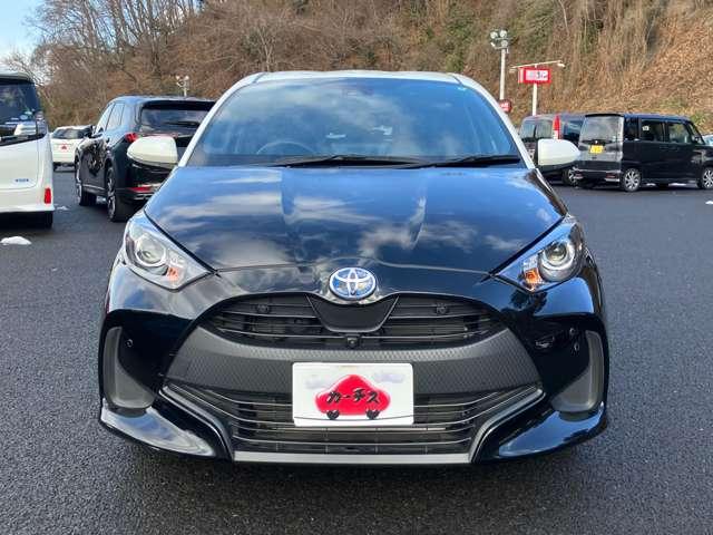 ヤリス ハイブリッドＧ　ツートーンカラー！セーフティセンス！ブラインドスポットモニター！純正ナビ＆フルセグＴＶ＆ＢＴ！パノラミックビューモニター！オートライト！ビルトインＥＴＣ！スマートエントリー／スター（9枚目）