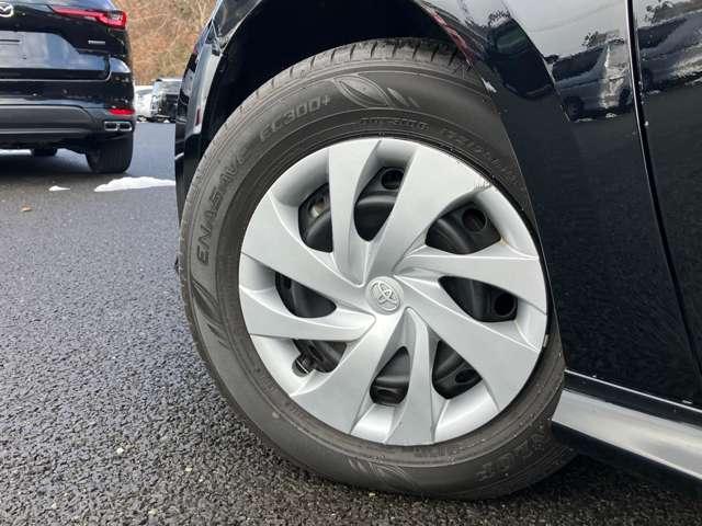 ヤリス ハイブリッドＧ　ツートーンカラー！セーフティセンス！ブラインドスポットモニター！純正ナビ＆フルセグＴＶ＆ＢＴ！パノラミックビューモニター！オートライト！ビルトインＥＴＣ！スマートエントリー／スター（12枚目）