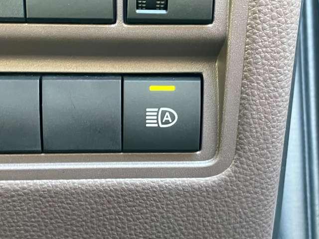 ヤリス ハイブリッドＧ　ツートーンカラー！セーフティセンス！ブラインドスポットモニター！純正ナビ＆フルセグＴＶ＆ＢＴ！パノラミックビューモニター！オートライト！ビルトインＥＴＣ！スマートエントリー／スター（17枚目）