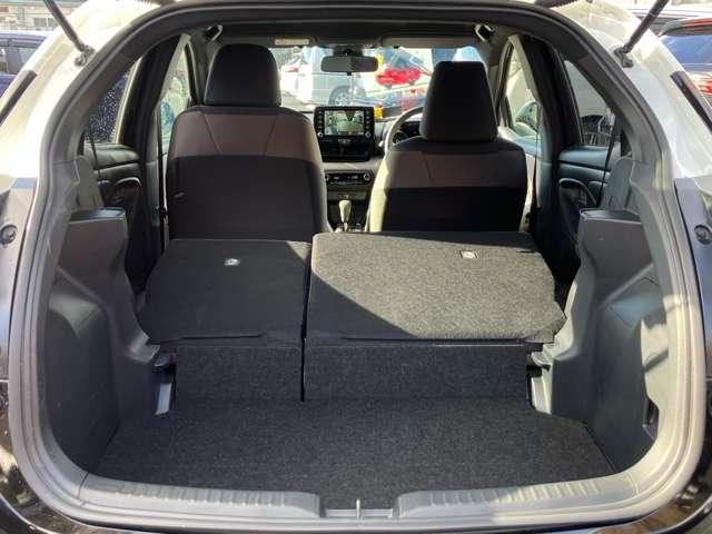 ヤリス ハイブリッドＧ　ツートーンカラー！セーフティセンス！ブラインドスポットモニター！純正ナビ＆フルセグＴＶ＆ＢＴ！パノラミックビューモニター！オートライト！ビルトインＥＴＣ！スマートエントリー／スター（25枚目）