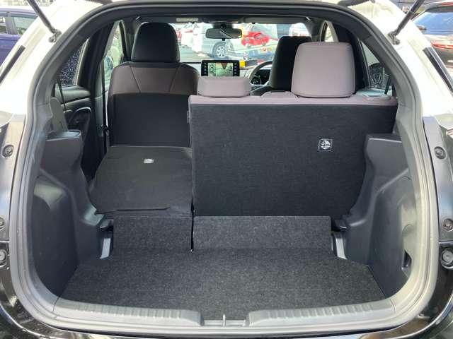 ヤリス ハイブリッドＧ　ツートーンカラー！セーフティセンス！ブラインドスポットモニター！純正ナビ＆フルセグＴＶ＆ＢＴ！パノラミックビューモニター！オートライト！ビルトインＥＴＣ！スマートエントリー／スター（26枚目）