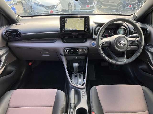 ヤリス ハイブリッドＧ　ツートーンカラー！セーフティセンス！ブラインドスポットモニター！純正ナビ＆フルセグＴＶ＆ＢＴ！パノラミックビューモニター！オートライト！ビルトインＥＴＣ！スマートエントリー／スター（39枚目）