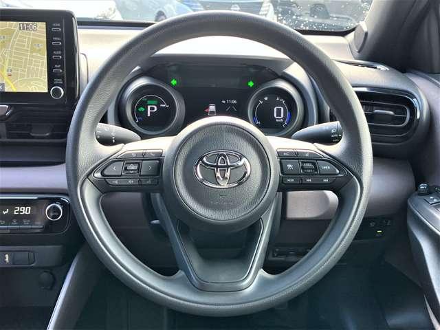 ヤリス ハイブリッドＧ　ツートーンカラー！セーフティセンス！ブラインドスポットモニター！純正ナビ＆フルセグＴＶ＆ＢＴ！パノラミックビューモニター！オートライト！ビルトインＥＴＣ！スマートエントリー／スター（43枚目）