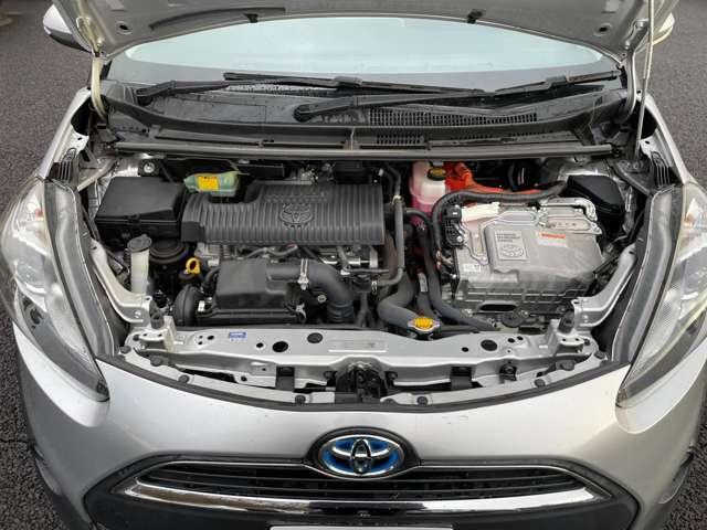 シエンタ ハイブリッドＧ　セーフティセンスＣ！純正ナビ＆フルセグＴＶ＆ＤＶＤ＆ＢＴ＆バックカメラ！両側パワースライドドア！純正アルミ！スマートエントリー／プッシュスタートシステム！純正ＥＴＣ！（16枚目）