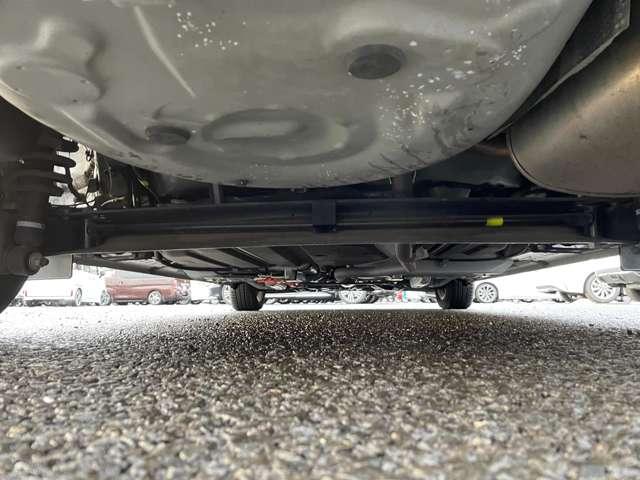 シエンタ ハイブリッドＧ　セーフティセンスＣ！純正ナビ＆フルセグＴＶ＆ＤＶＤ＆ＢＴ＆バックカメラ！両側パワースライドドア！純正アルミ！スマートエントリー／プッシュスタートシステム！純正ＥＴＣ！（19枚目）