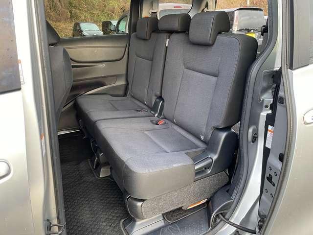 シエンタ ハイブリッドＧ　セーフティセンスＣ！純正ナビ＆フルセグＴＶ＆ＤＶＤ＆ＢＴ＆バックカメラ！両側パワースライドドア！純正アルミ！スマートエントリー／プッシュスタートシステム！純正ＥＴＣ！（26枚目）