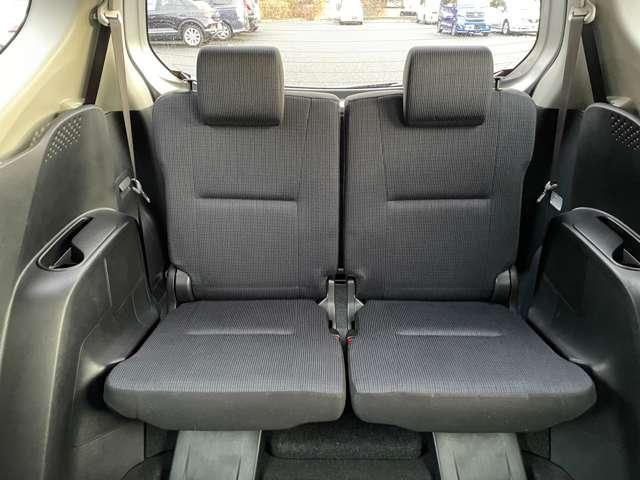 シエンタ ハイブリッドＧ　セーフティセンスＣ！純正ナビ＆フルセグＴＶ＆ＤＶＤ＆ＢＴ＆バックカメラ！両側パワースライドドア！純正アルミ！スマートエントリー／プッシュスタートシステム！純正ＥＴＣ！（27枚目）