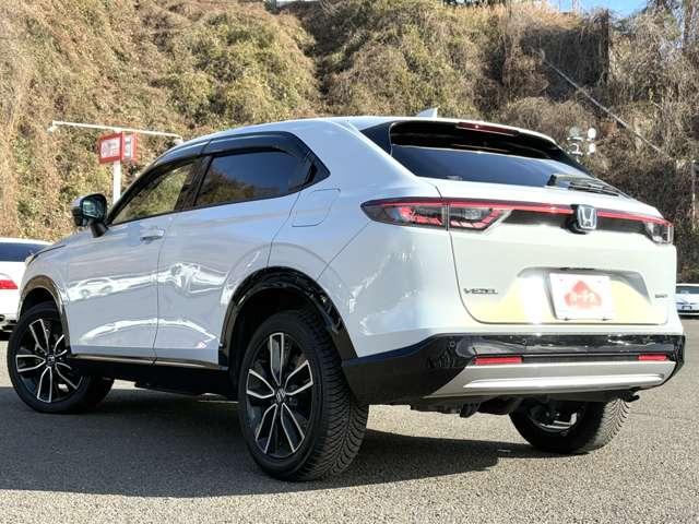 ヴェゼル ｅ：ＨＥＶ　Ｚ　４ＷＤ　９型ホンダコネクトナビ＆マルチビューカメラ／プレミアムオーディオ１０スピーカー／ホンダセンシング／ブラインドスポット／ハンズフリー電動テール／黒合皮シート／渋滞追従クルコン／フルＬＥＤヘッドライト（5枚目）