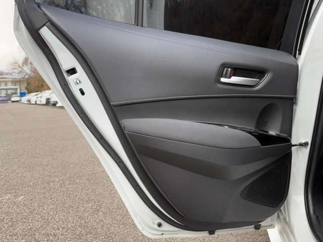 カローラツーリング ハイブリッド S トヨタセーフティセンス/禁煙/クリアランスソナー/アダプティブクルーズコントロール/パーキングサポートブレーキ/LEDヘッドライト/ETC/純正ナビ&フルセグTV/バックカメラ/Bluetooth(33枚目)