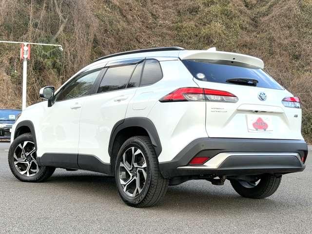 カローラクロス １．８ハイブリッドＺ　Ｅ－Ｆｏｕｒ　４ＷＤ　１オーナー／トヨタセーフティセンス／禁煙車／９インチディスプレイオーディオ／パノラミックビューモニター／ハンドルヒーター／モデリスタアルミホイール／ブラインドスポットモニター／シートヒーター（5枚目）