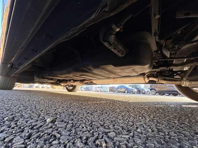 エスティマハイブリッド アエラス　プレミアム　４ＷＤ！セーフティセンスＣ！クルーズコントロール！純正ナビ＆フルセグＴＶ＆ＤＶＤ＆ＢＴ＆バックカメラ！フリップダウンモニター！両側パワースライドドア！ＬＥＤヘッドライト！オートライト！半革シート！（33枚目）