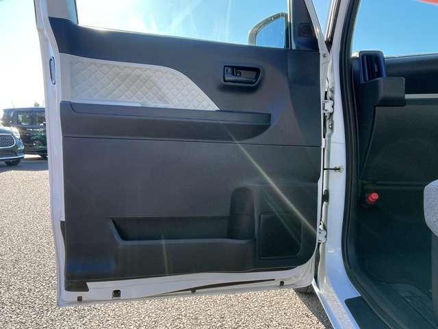 タント Ｘスペシャル　ロングスライドシート／衝突軽減ブレーキ／純正ナビ／フルセグＴＶ／バックカメラ／Ｂｌｕｅｔｏｏｔｈ／レーンキープシステム／オートマチックハイビーム／横滑り防止／踏み間違い防止／ＬＥＤヘッドライト／ＥＴＣ（23枚目）