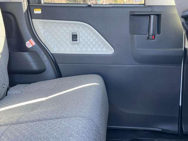 タント Ｘスペシャル　ロングスライドシート／衝突軽減ブレーキ／純正ナビ／フルセグＴＶ／バックカメラ／Ｂｌｕｅｔｏｏｔｈ／レーンキープシステム／オートマチックハイビーム／横滑り防止／踏み間違い防止／ＬＥＤヘッドライト／ＥＴＣ（25枚目）