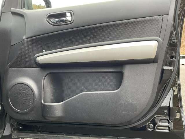 エクストレイル ２．０ＤＴ２０ＧＴブラックエクストリーマーＸ　４ＷＤ　５名（30枚目）