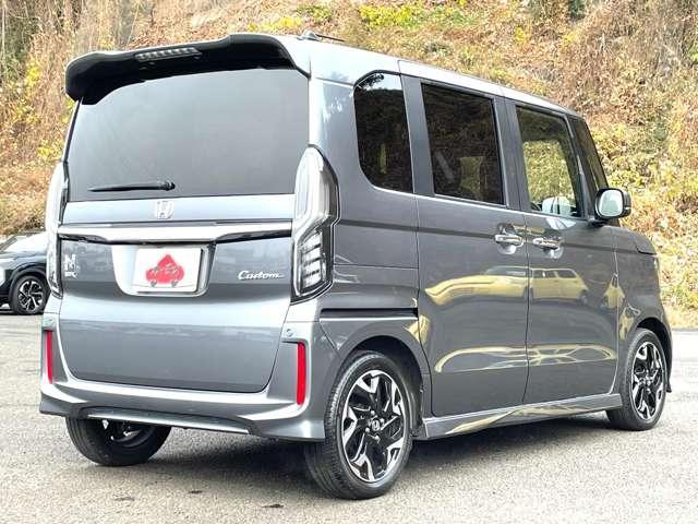 N-BOXカスタム G・EXターボホンダセンシング ホンダセンシング!アイドリングストップ!ギャザーズナビ&フルセグTV&DVD&BT&バックカメラ!両側パワースライドドア!LEDヘッドライト!オートライト!純正アルミ&エアロ!半革(9枚目)