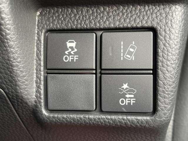 N-BOXカスタム G・EXターボホンダセンシング ホンダセンシング!アイドリングストップ!ギャザーズナビ&フルセグTV&DVD&BT&バックカメラ!両側パワースライドドア!LEDヘッドライト!オートライト!純正アルミ&エアロ!半革(25枚目)