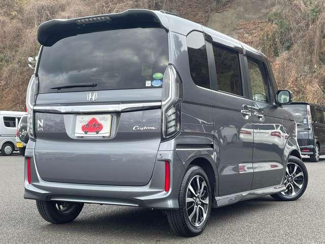 N-BOXカスタム G・Lホンダセンシング ホンダセンシング!ケンウッドナビ&1セグTV&DVD&BT&バックカメラ!両側パワースライドドア!LEDヘッドライト!オートライト!純正アルミ&エアロ!ビルトインETC!スマートキ(4枚目)