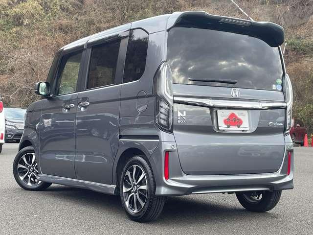 N-BOXカスタム G・Lホンダセンシング ホンダセンシング!ケンウッドナビ&1セグTV&DVD&BT&バックカメラ!両側パワースライドドア!LEDヘッドライト!オートライト!純正アルミ&エアロ!ビルトインETC!スマートキ(5枚目)