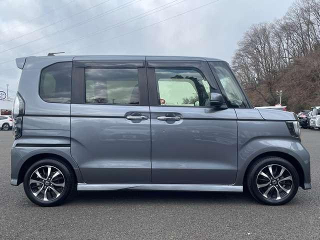 N-BOXカスタム G・Lホンダセンシング ホンダセンシング!ケンウッドナビ&1セグTV&DVD&BT&バックカメラ!両側パワースライドドア!LEDヘッドライト!オートライト!純正アルミ&エアロ!ビルトインETC!スマートキ(10枚目)