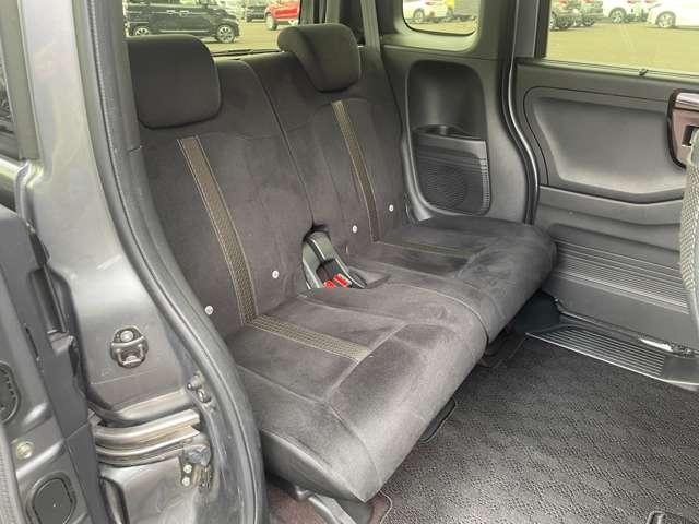 N-BOXカスタム G・Lホンダセンシング ホンダセンシング!ケンウッドナビ&1セグTV&DVD&BT&バックカメラ!両側パワースライドドア!LEDヘッドライト!オートライト!純正アルミ&エアロ!ビルトインETC!スマートキ(20枚目)