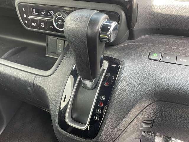 N-BOXカスタム G・Lホンダセンシング ホンダセンシング!ケンウッドナビ&1セグTV&DVD&BT&バックカメラ!両側パワースライドドア!LEDヘッドライト!オートライト!純正アルミ&エアロ!ビルトインETC!スマートキ(41枚目)