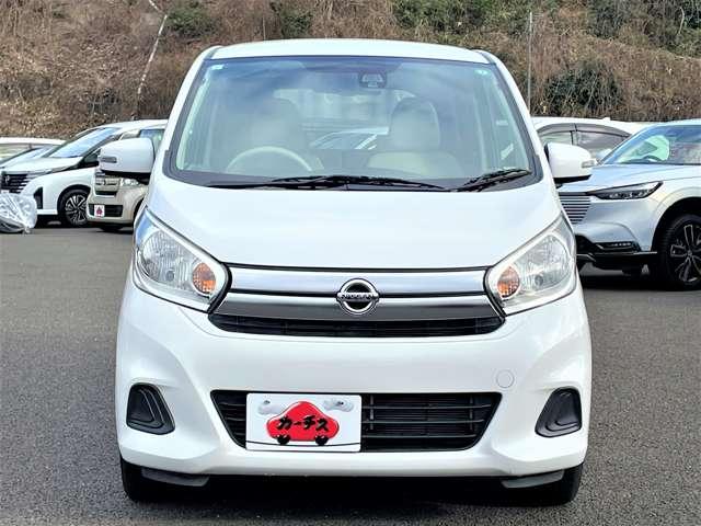 デイズ Ｘ　アイドリングストップ！エマージェンシーブレーキ！純正ナビ＆フルセグＴＶ＆ＤＶＤ＆ＢＴ！アラウンドビューモニター！シートヒーター！インテリジェントキー／プッシュエンジンスターター！（10枚目）