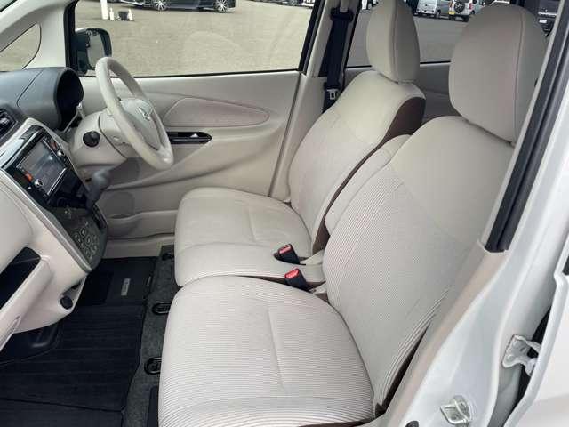 デイズ Ｘ　アイドリングストップ！エマージェンシーブレーキ！純正ナビ＆フルセグＴＶ＆ＤＶＤ＆ＢＴ！アラウンドビューモニター！シートヒーター！インテリジェントキー／プッシュエンジンスターター！（24枚目）