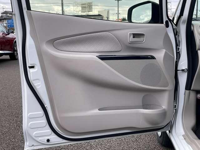 デイズ Ｘ　アイドリングストップ！エマージェンシーブレーキ！純正ナビ＆フルセグＴＶ＆ＤＶＤ＆ＢＴ！アラウンドビューモニター！シートヒーター！インテリジェントキー／プッシュエンジンスターター！（30枚目）