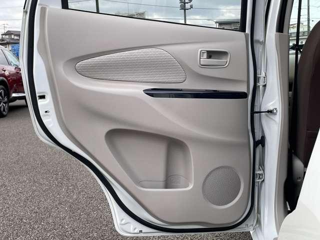 デイズ Ｘ　アイドリングストップ！エマージェンシーブレーキ！純正ナビ＆フルセグＴＶ＆ＤＶＤ＆ＢＴ！アラウンドビューモニター！シートヒーター！インテリジェントキー／プッシュエンジンスターター！（32枚目）