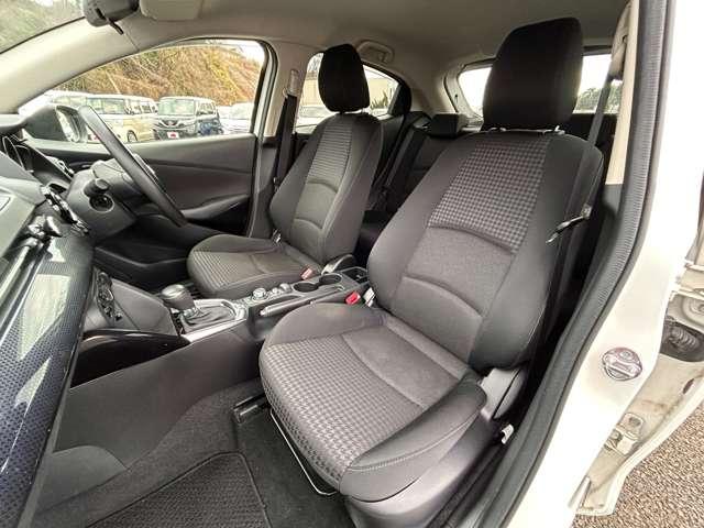 デミオ １５Ｓ　アイドリングストップ！アドバンストスマートシティブレーキサポート！ブラインドスポットモニタリング！車線逸脱警報システム！純正ナビ＆ＢＴ＆バックカメラ！オートライト！社外ＥＴＣ！プッ（19枚目）