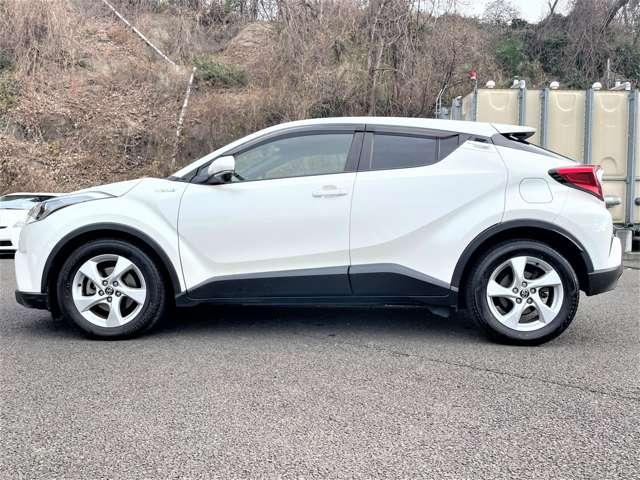 Ｃ－ＨＲ Ｓ　ハイブリッド１．８Ｓ　衝突軽減ブレーキ／横滑り防止装置／クルーズコントロール／レーンキープアシスト／ドライブレコーダー／ＥＴＣ／ディスプレイオーディオ／メモリーナビ／純正１７インチアルミ／バックカメラ（10枚目）