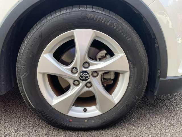 Ｃ－ＨＲ Ｓ　ハイブリッド１．８Ｓ　衝突軽減ブレーキ／横滑り防止装置／クルーズコントロール／レーンキープアシスト／ドライブレコーダー／ＥＴＣ／ディスプレイオーディオ／メモリーナビ／純正１７インチアルミ／バックカメラ（12枚目）