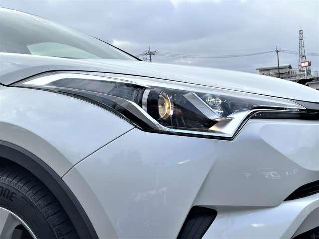 Ｃ－ＨＲ Ｓ　ハイブリッド１．８Ｓ　衝突軽減ブレーキ／横滑り防止装置／クルーズコントロール／レーンキープアシスト／ドライブレコーダー／ＥＴＣ／ディスプレイオーディオ／メモリーナビ／純正１７インチアルミ／バックカメラ（17枚目）