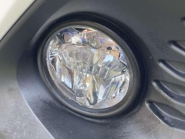 Ｃ－ＨＲ Ｓ　ハイブリッド１．８Ｓ　衝突軽減ブレーキ／横滑り防止装置／クルーズコントロール／レーンキープアシスト／ドライブレコーダー／ＥＴＣ／ディスプレイオーディオ／メモリーナビ／純正１７インチアルミ／バックカメラ（18枚目）