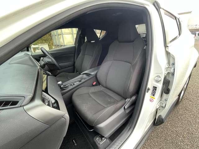 Ｃ－ＨＲ Ｓ　ハイブリッド１．８Ｓ　衝突軽減ブレーキ／横滑り防止装置／クルーズコントロール／レーンキープアシスト／ドライブレコーダー／ＥＴＣ／ディスプレイオーディオ／メモリーナビ／純正１７インチアルミ／バックカメラ（21枚目）