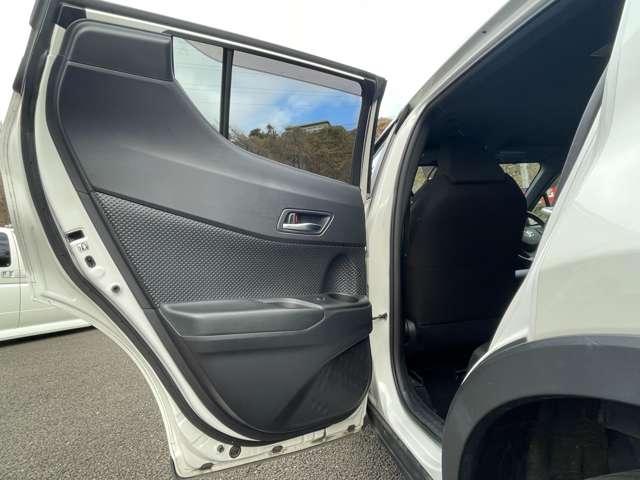 Ｃ－ＨＲ Ｓ　ハイブリッド１．８Ｓ　衝突軽減ブレーキ／横滑り防止装置／クルーズコントロール／レーンキープアシスト／ドライブレコーダー／ＥＴＣ／ディスプレイオーディオ／メモリーナビ／純正１７インチアルミ／バックカメラ（26枚目）