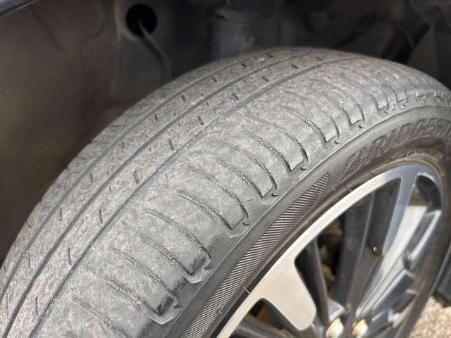 スペーシア ６６０カスタム　ハイブリッドＸＳターボ　４名　アイドリングストップ！セーフティサポート！ストラーダナビ＆フルセグＴＶ＆ＤＶＤ＆ＢＴ！ＬＥＤヘッドライト！オートライト！純正アルミ＆エアロ！両側パワースライドドア！半革シート！シー（14枚目）