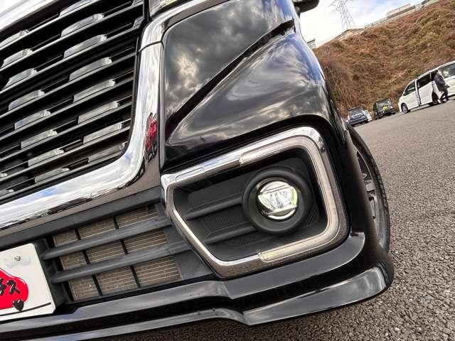 スペーシア ６６０カスタム　ハイブリッドＸＳターボ　４名　アイドリングストップ！セーフティサポート！ストラーダナビ＆フルセグＴＶ＆ＤＶＤ＆ＢＴ！ＬＥＤヘッドライト！オートライト！純正アルミ＆エアロ！両側パワースライドドア！半革シート！シー（17枚目）