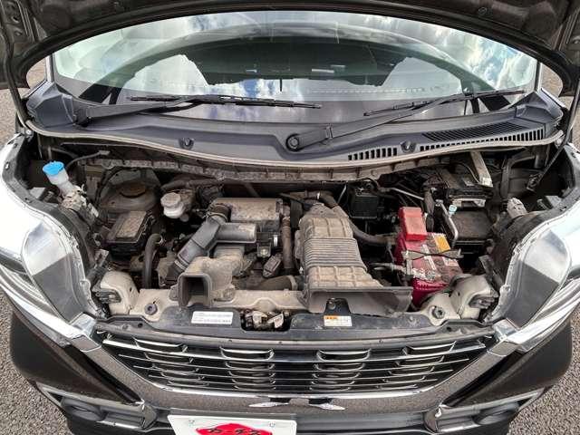 スペーシア ６６０カスタム　ハイブリッドＸＳターボ　４名　アイドリングストップ！セーフティサポート！ストラーダナビ＆フルセグＴＶ＆ＤＶＤ＆ＢＴ！ＬＥＤヘッドライト！オートライト！純正アルミ＆エアロ！両側パワースライドドア！半革シート！シー（29枚目）