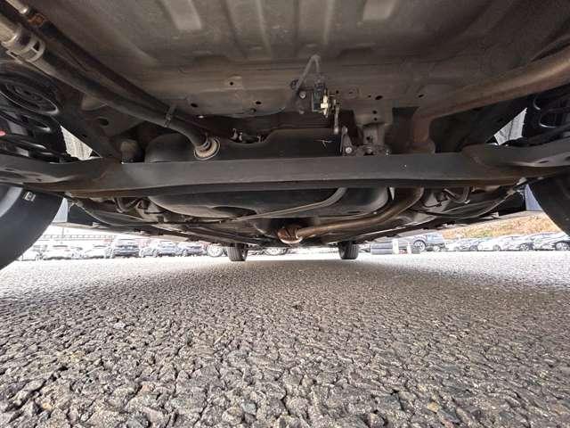 スペーシア ６６０カスタム　ハイブリッドＸＳターボ　４名　アイドリングストップ！セーフティサポート！ストラーダナビ＆フルセグＴＶ＆ＤＶＤ＆ＢＴ！ＬＥＤヘッドライト！オートライト！純正アルミ＆エアロ！両側パワースライドドア！半革シート！シー（32枚目）