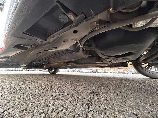 スペーシア ６６０カスタム　ハイブリッドＸＳターボ　４名　アイドリングストップ！セーフティサポート！ストラーダナビ＆フルセグＴＶ＆ＤＶＤ＆ＢＴ！ＬＥＤヘッドライト！オートライト！純正アルミ＆エアロ！両側パワースライドドア！半革シート！シー（34枚目）