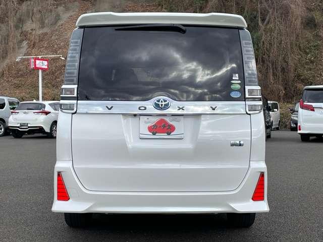 ヴォクシー ハイブリッドＺＳ　２９年後期型！セーフティセンスＣ！クルーズコントロール！純正ナビ＆フルセグＴＶ＆ＢＴ！フロント＆バックカメラ！両側パワースライドドア！ＬＥＤヘッドライト！オートライト！純正アルミ！（8枚目）