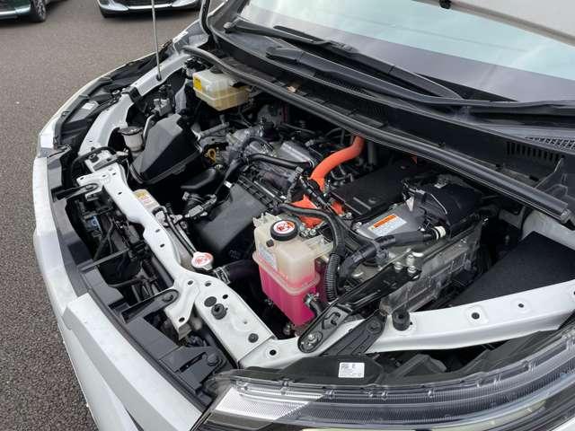 ヴォクシー ハイブリッドＺＳ　２９年後期型！セーフティセンスＣ！クルーズコントロール！純正ナビ＆フルセグＴＶ＆ＢＴ！フロント＆バックカメラ！両側パワースライドドア！ＬＥＤヘッドライト！オートライト！純正アルミ！（20枚目）