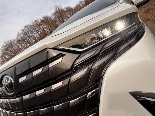 アルファード Ｚ　トヨタセーフティセンス！ブラインドスポットモニター！クリアランスソナー！純正１４インチナビ！パノラミックビューモニター！インテリジェントルームミラー！１３．２型純正フリップダウンモニター！（17枚目）