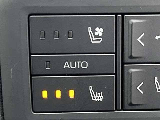 アルファード Ｚ　トヨタセーフティセンス！ブラインドスポットモニター！クリアランスソナー！純正１４インチナビ！パノラミックビューモニター！インテリジェントルームミラー！１３．２型純正フリップダウンモニター！（26枚目）