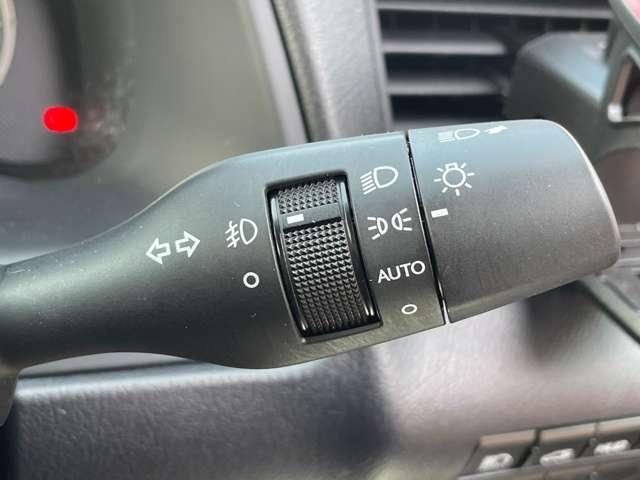 �u�I�[�g���C�g�v�@�Â��Ȃ�Ǝ����Ń��C�g���_�����A���S�^�]���菕���I