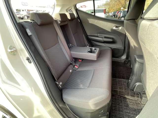 アクア １．５Ｇ　Ｅ－Ｆｏｕｒ　４ＷＤ　５　１オーナー車！４ＷＤ！セーフティセンス！純正１０．５インチナビ＆ＢＴ＆バックカメラ！ＬＥＤヘッドライト！オートライト！ビルトインＥＴＣ！スマートエントリー／スタートシステム！ナノイー！禁煙車！（18枚目）