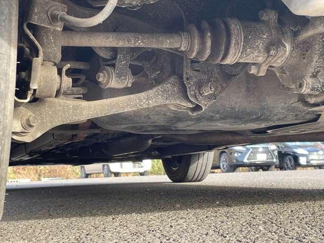 アクア １．５Ｇ　Ｅ－Ｆｏｕｒ　４ＷＤ　５　１オーナー車！４ＷＤ！セーフティセンス！純正１０．５インチナビ＆ＢＴ＆バックカメラ！ＬＥＤヘッドライト！オートライト！ビルトインＥＴＣ！スマートエントリー／スタートシステム！ナノイー！禁煙車！（26枚目）