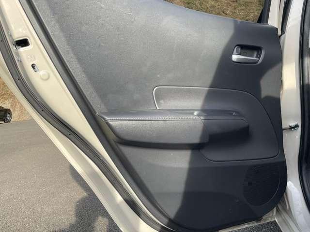 アクア １．５Ｇ　Ｅ－Ｆｏｕｒ　４ＷＤ　５　１オーナー車！４ＷＤ！セーフティセンス！純正１０．５インチナビ＆ＢＴ＆バックカメラ！ＬＥＤヘッドライト！オートライト！ビルトインＥＴＣ！スマートエントリー／スタートシステム！ナノイー！禁煙車！（46枚目）